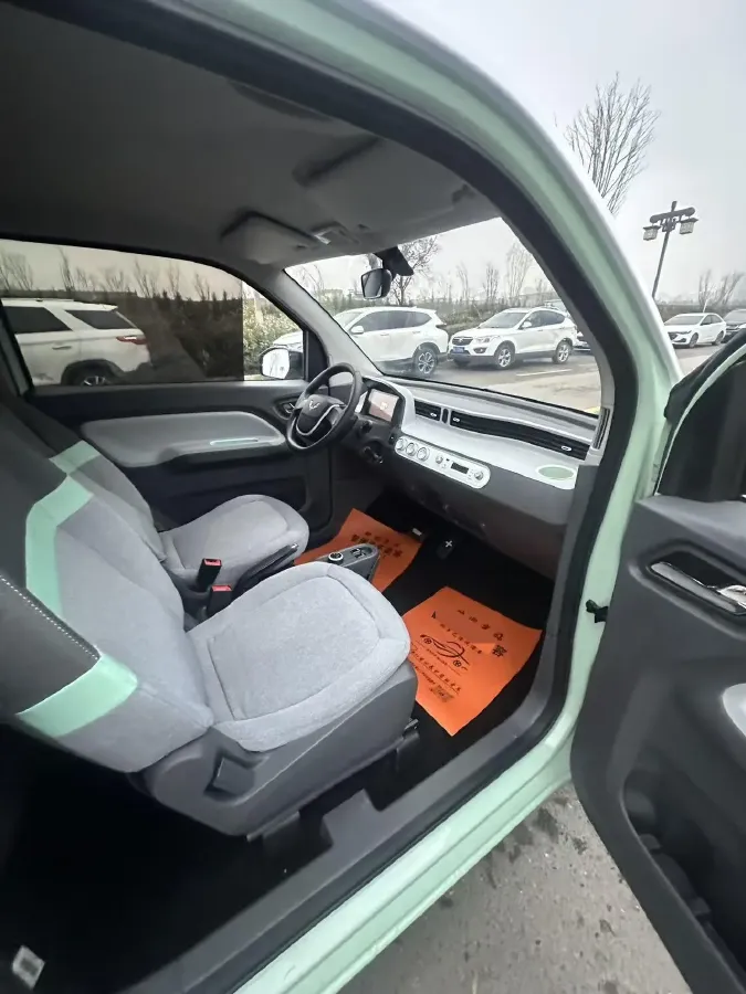 2021 WuLing HongGuang MINI EV BEV 13.8KWH,autocango,china used car exporter,china ev exporter,chinese used car exporter,chinese used ev exporter