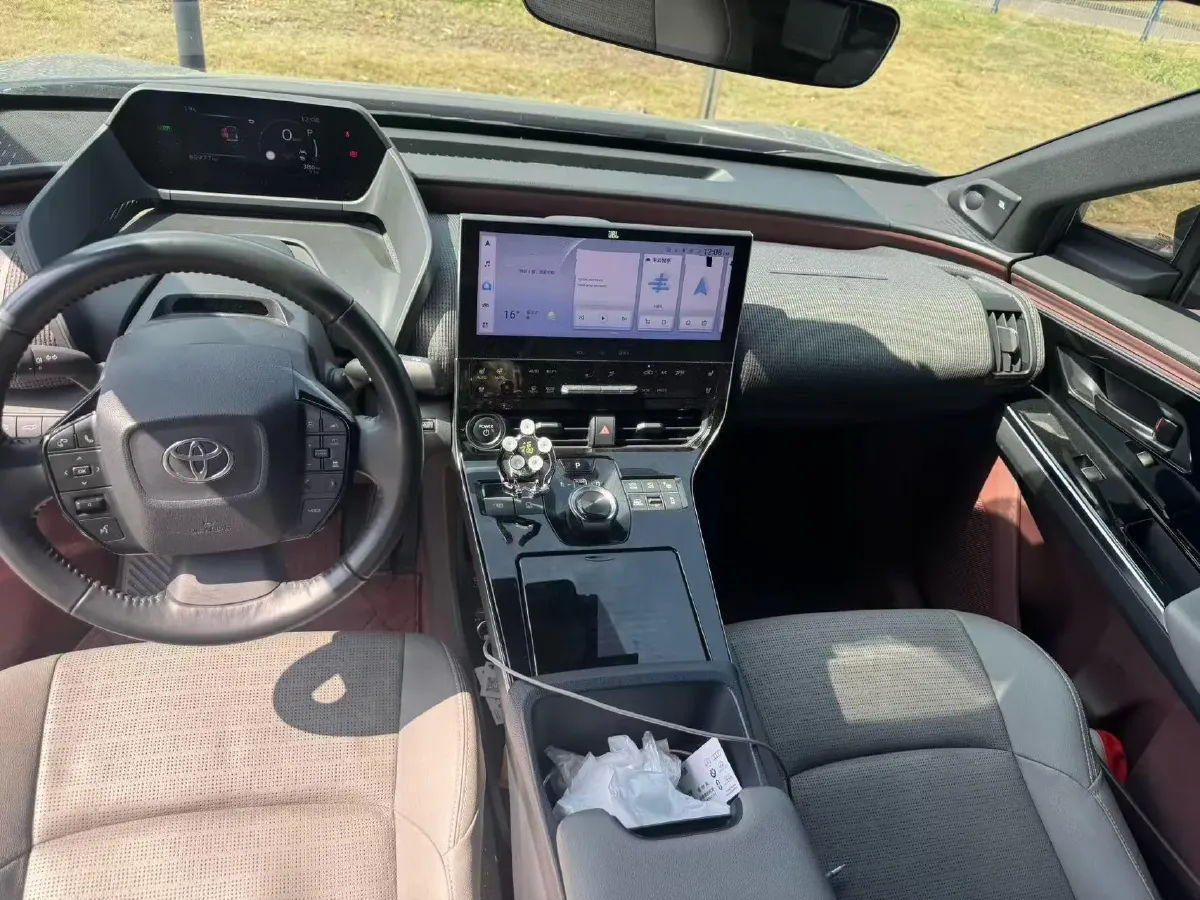 2022 Toyota bZ4X BEV 66.7KWH,autocango,china used car exporter,china ev exporter,chinese used car exporter,chinese used ev exporter