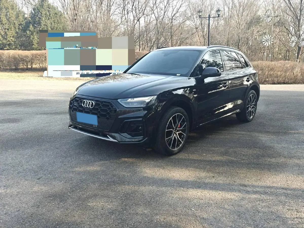 2025 Audi Q5L 2.0T 190HP L4 7DCT,autocango,china used car exporter,china ev exporter,chinese used car exporter,chinese used ev exporter