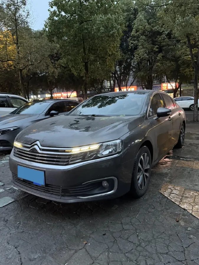 2017 Citroen C6 1.6T 167HP L4 6AT,autocango,china used car exporter,china ev exporter,chinese used car exporter,chinese used ev exporter