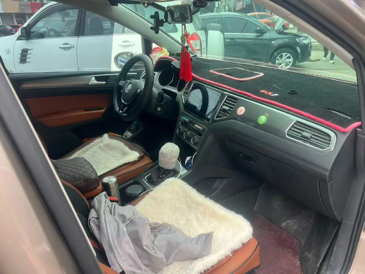 2018 Volkswagen Golf Sportsvan 1.6L 110HP L4 6AT,autocango,china used car exporter,china ev exporter,chinese used car exporter,chinese used ev exporter