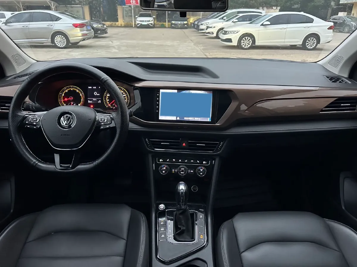 2019 MINI MINI 1.5T 102HP L3 7DCT,autocango,china used car exporter,china ev exporter,chinese used car exporter,chinese used ev exporter