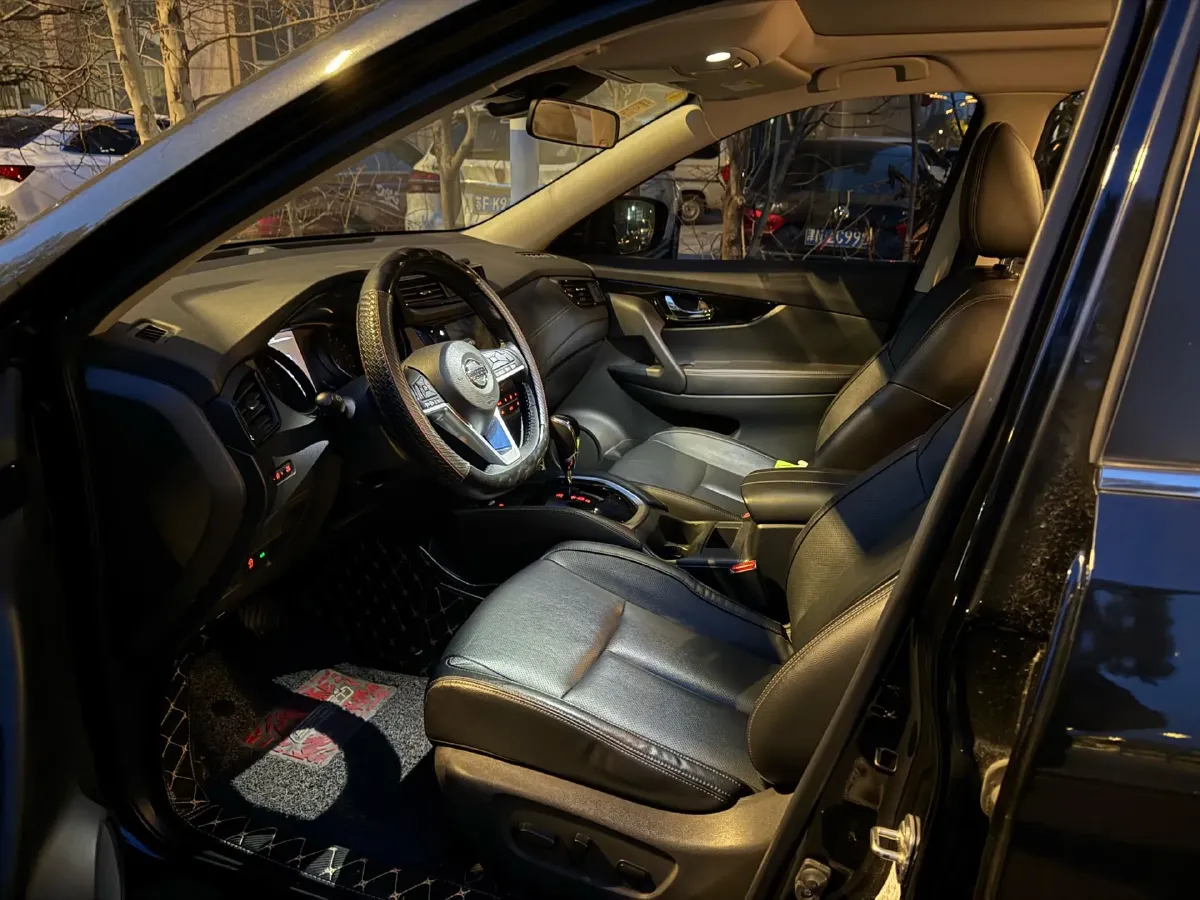 2020 Nissan X-Trail 2.0L 154HP L4 CVT,autocango,china used car exporter,china ev exporter,chinese used car exporter,chinese used ev exporter