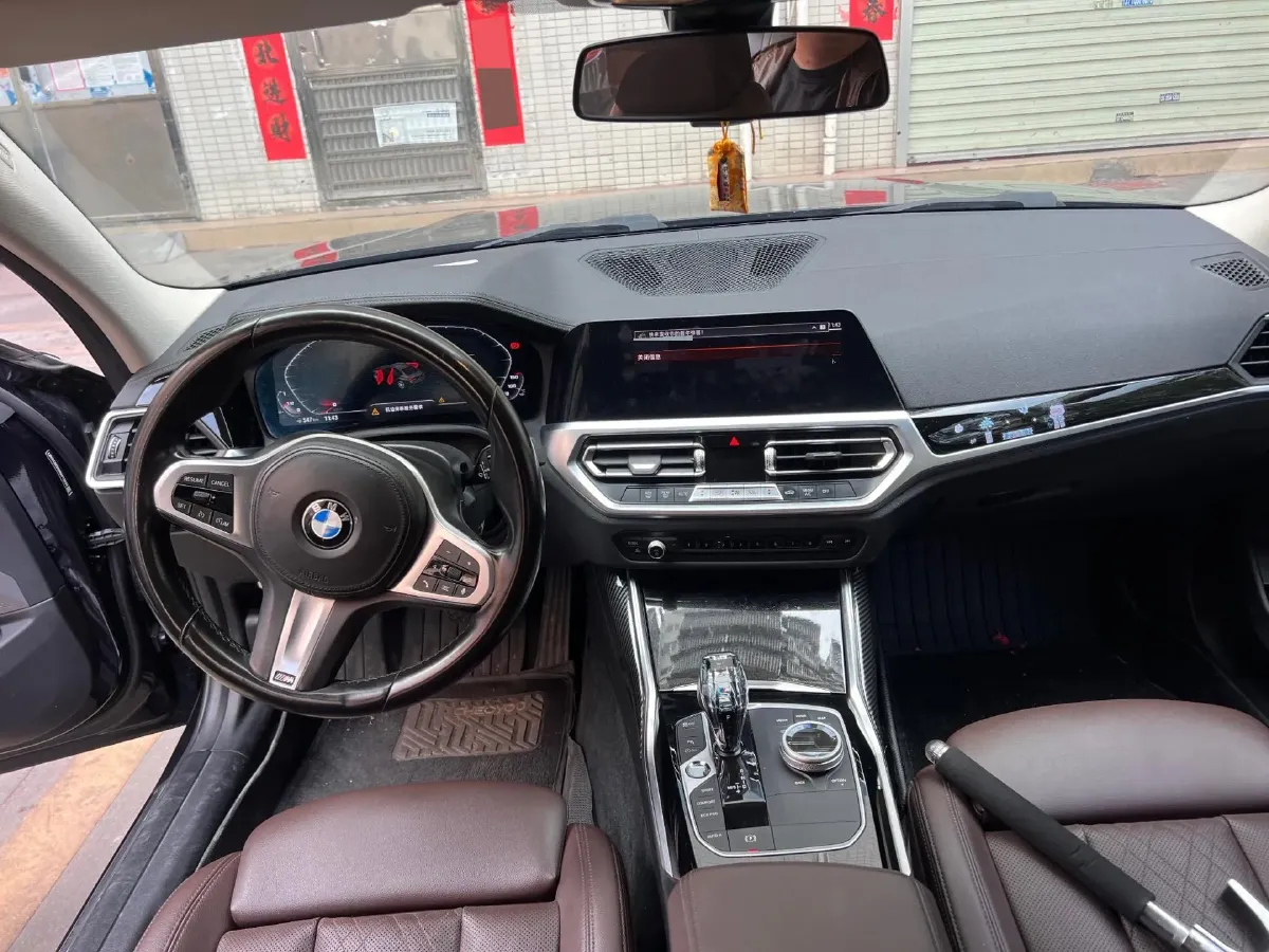 2022 BMW 3 Series 2.0T 156HP L4 8AT,autocango,china used car exporter,china ev exporter,chinese used car exporter,chinese used ev exporter