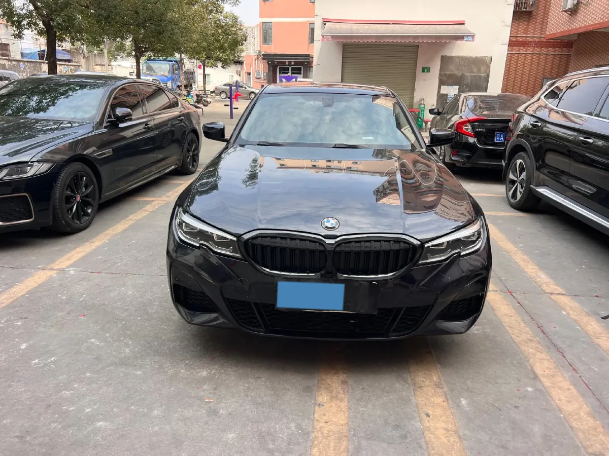 2022 BMW 3 Series 2.0T 156HP L4 8AT,autocango,china used car exporter,china ev exporter,chinese used car exporter,chinese used ev exporter