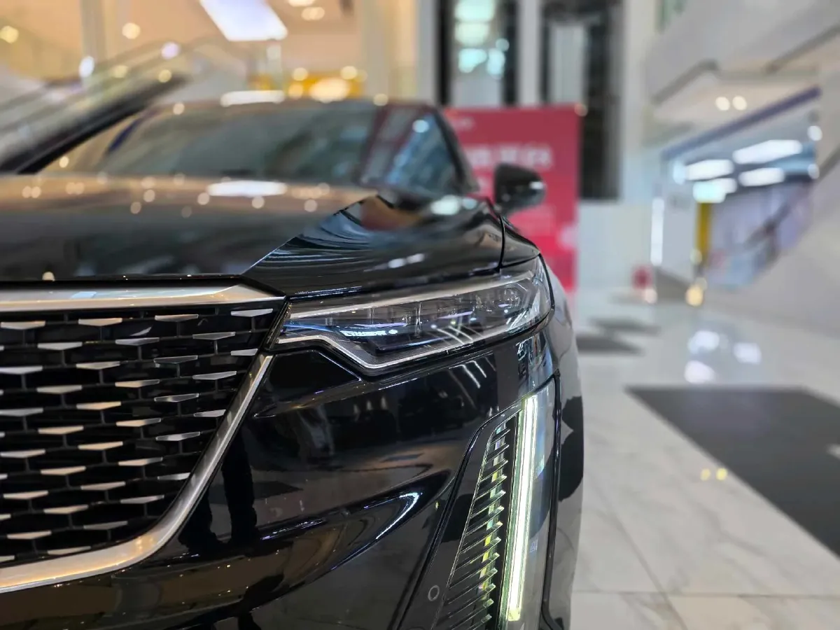 2022 Cadillac XT6 2.0T 237HP L4 9AT,autocango,china used car exporter,china ev exporter,chinese used car exporter,chinese used ev exporter