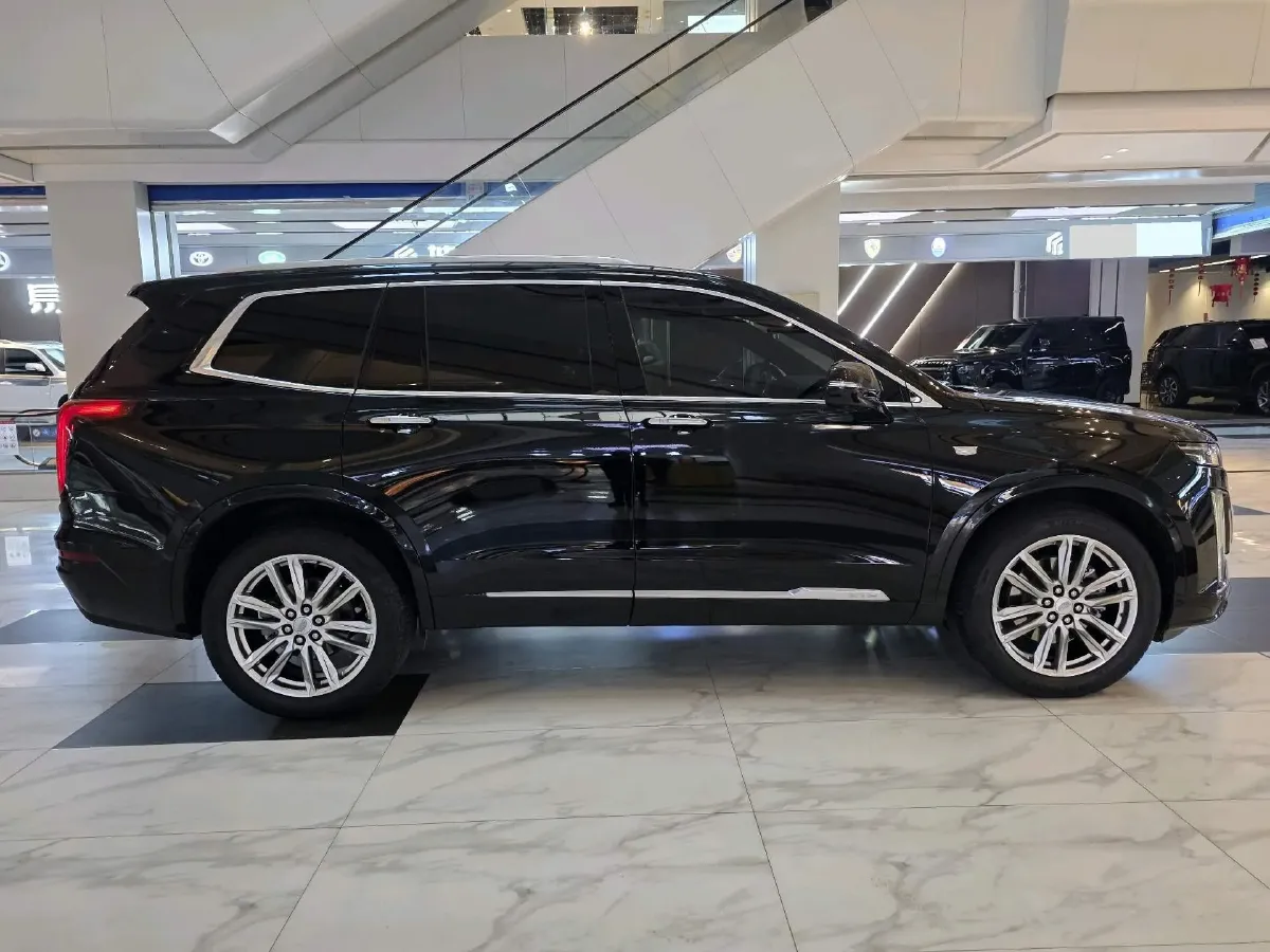 2022 Cadillac XT6 2.0T 237HP L4 9AT,autocango,china used car exporter,china ev exporter,chinese used car exporter,chinese used ev exporter