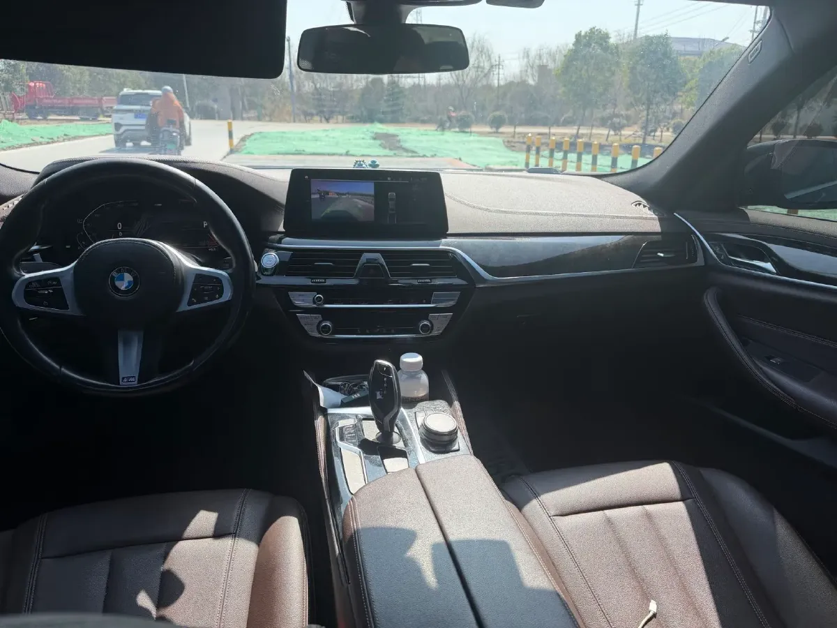 2020 BMW 5 Series 2.0T 184HP L4 8AT,autocango,china used car exporter,china ev exporter,chinese used car exporter,chinese used ev exporter