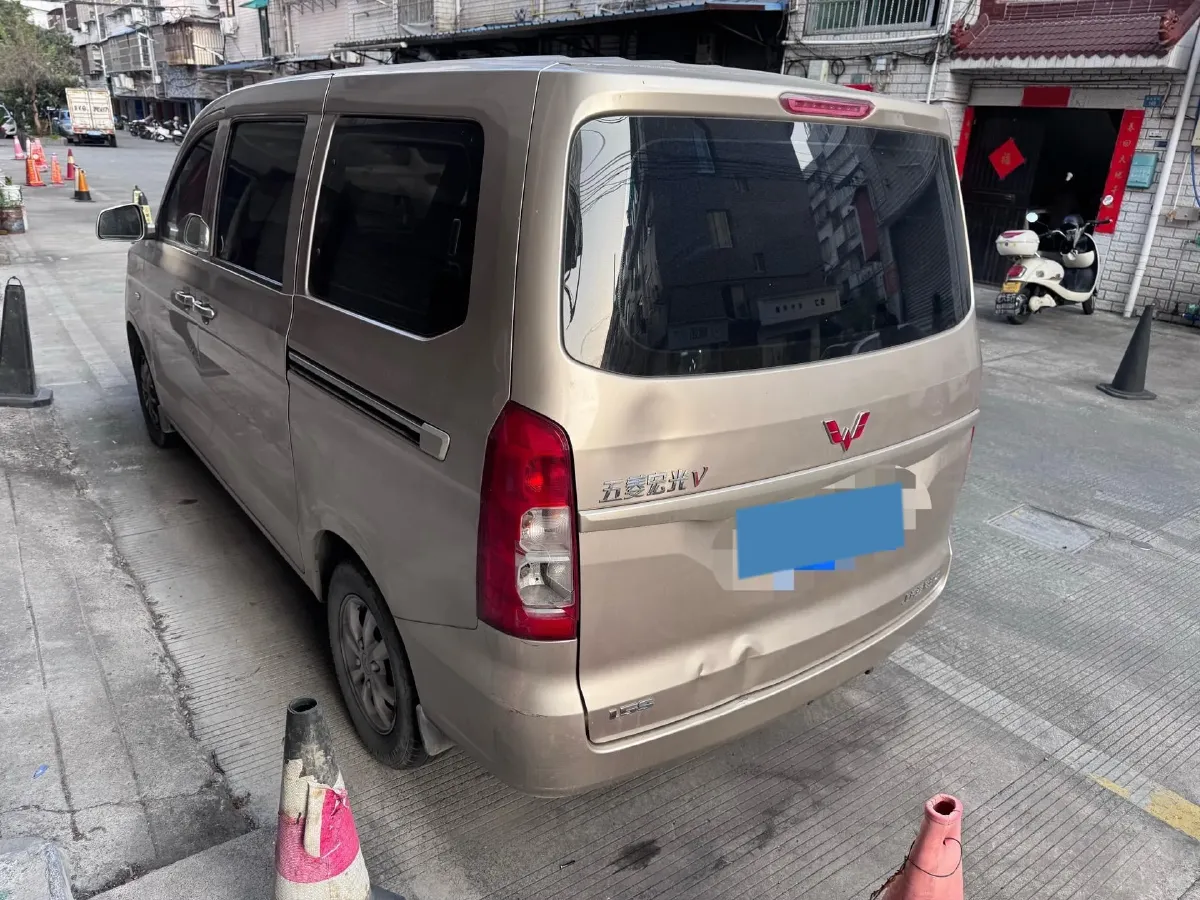 2019 WuLing HongGuang V 1.5L 99HP L4 6MT,autocango,china used car exporter,china ev exporter,chinese used car exporter,chinese used ev exporter