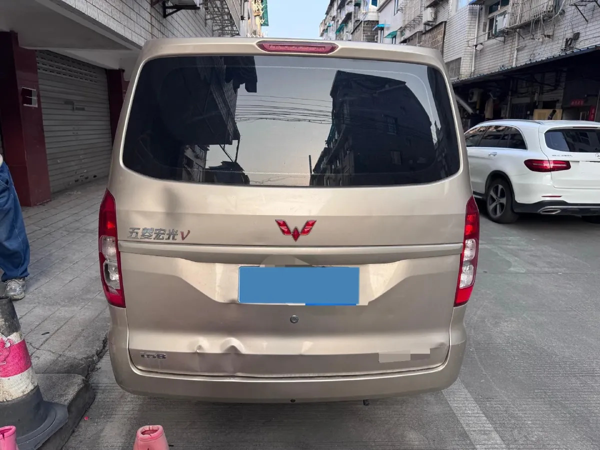 2019 WuLing HongGuang V 1.5L 99HP L4 6MT,autocango,china used car exporter,china ev exporter,chinese used car exporter,chinese used ev exporter