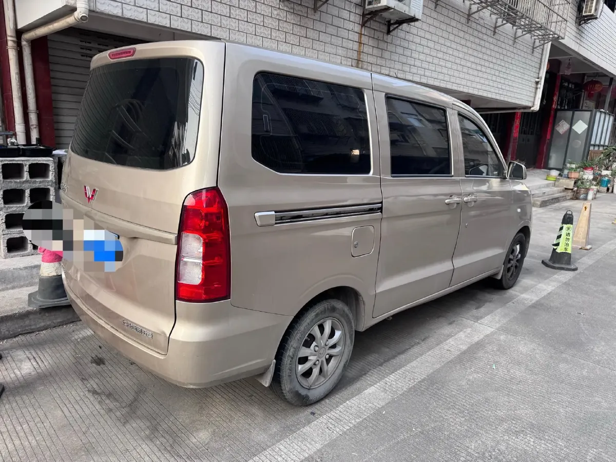 2019 WuLing HongGuang V 1.5L 99HP L4 6MT,autocango,china used car exporter,china ev exporter,chinese used car exporter,chinese used ev exporter