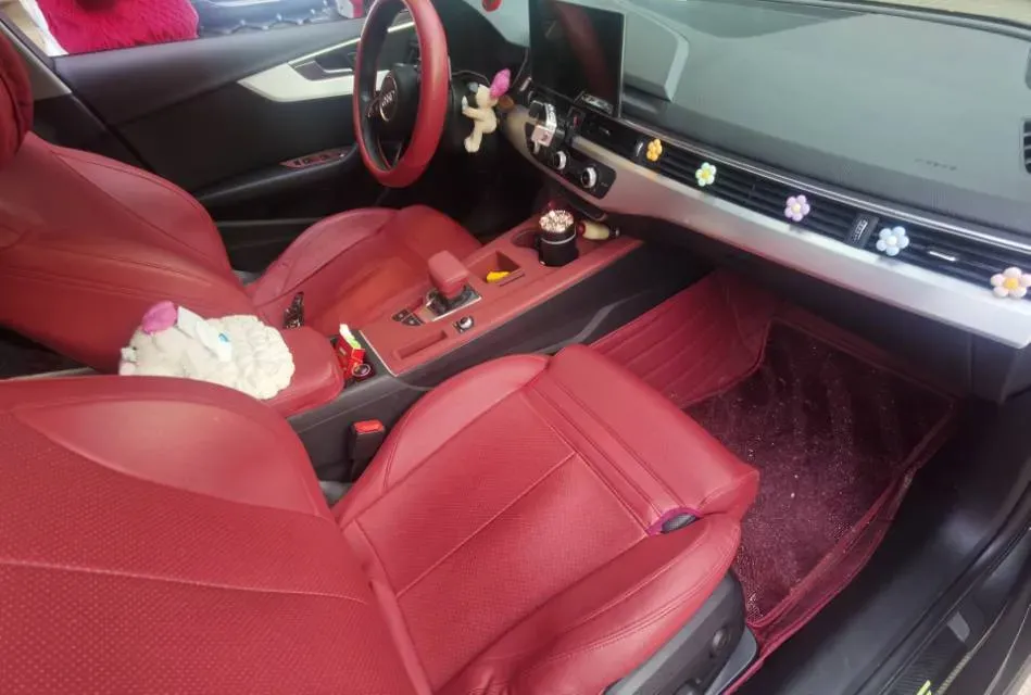 2023 Audi A4L 2.0T 190HP L4 7DCT,autocango,china used car exporter,china ev exporter,chinese used car exporter,chinese used ev exporter