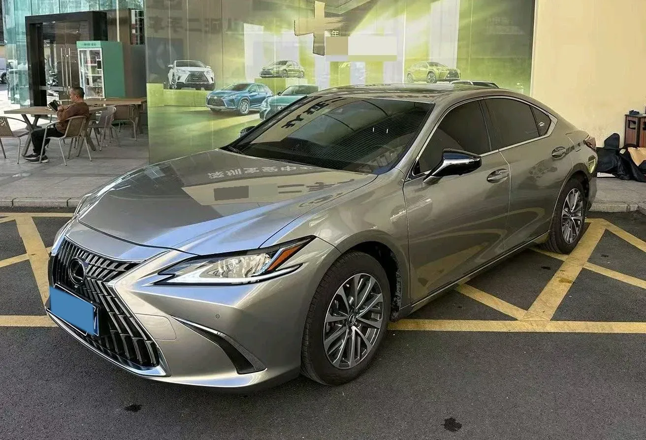 2022 Lexus ES 2.0L 173HP L4 CVT,autocango,china used car exporter,china ev exporter,chinese used car exporter,chinese used ev exporter