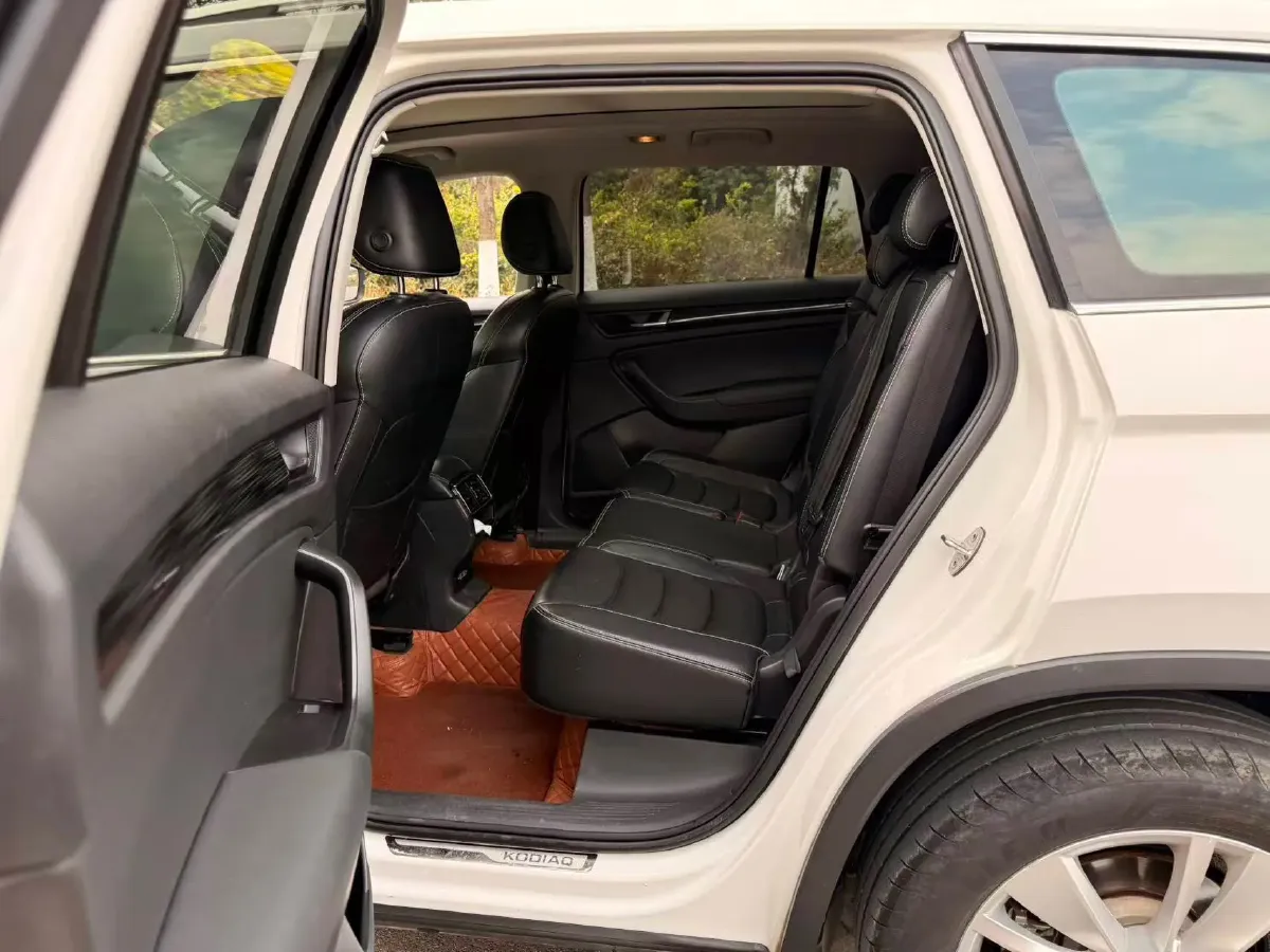 2018 Skoda Kodiak 2.0T 186HP L4 7DCT,autocango,china used car exporter,china ev exporter,chinese used car exporter,chinese used ev exporter