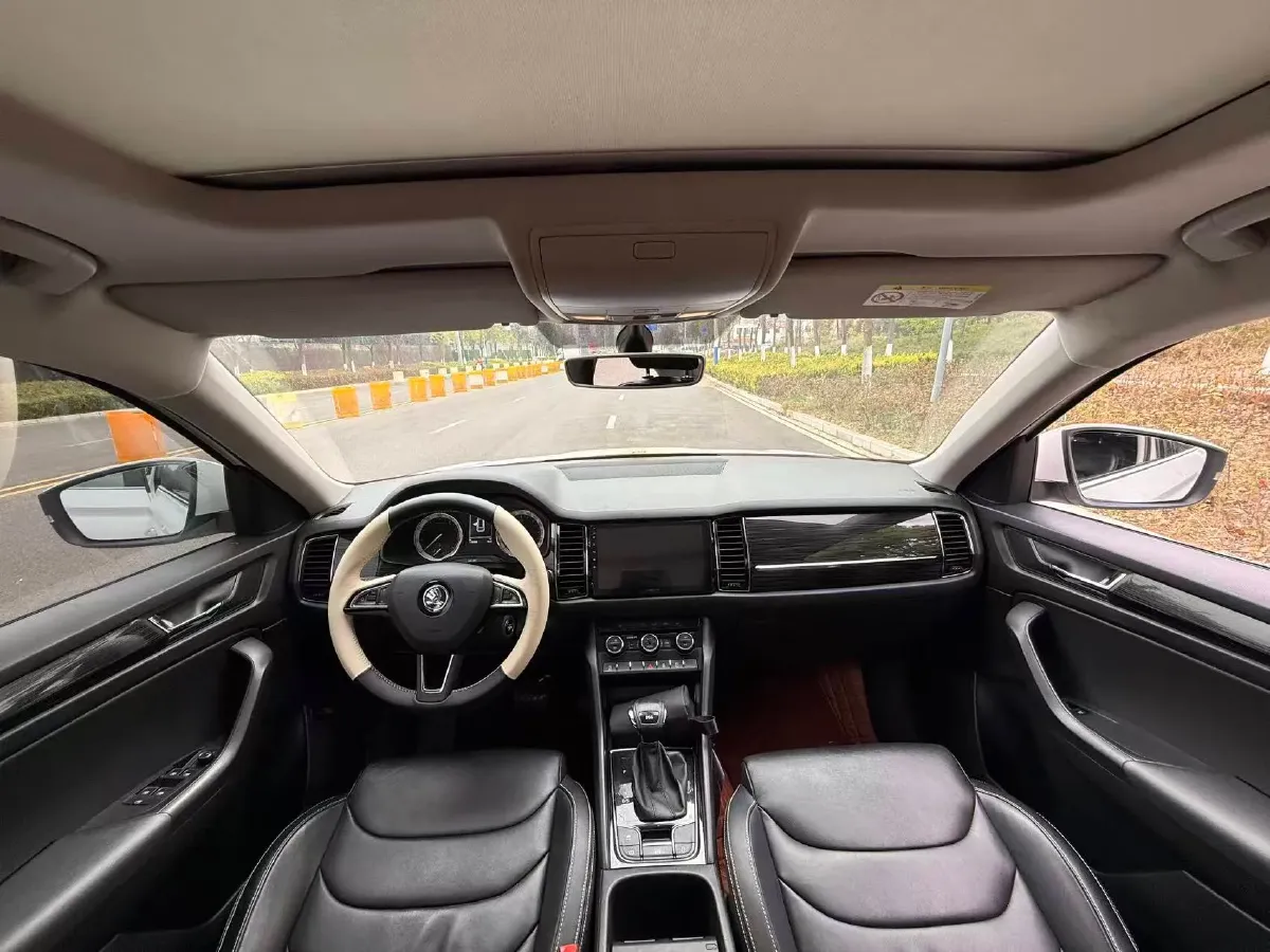 2018 Skoda Kodiak 2.0T 186HP L4 7DCT,autocango,china used car exporter,china ev exporter,chinese used car exporter,chinese used ev exporter