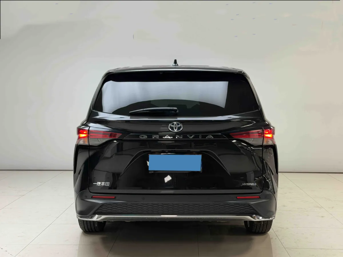 2024 Toyota Granvia 2.5L 189HP L4 E-CVT Hybrid,autocango,china used car exporter,china ev exporter,chinese used car exporter,chinese used ev exporter