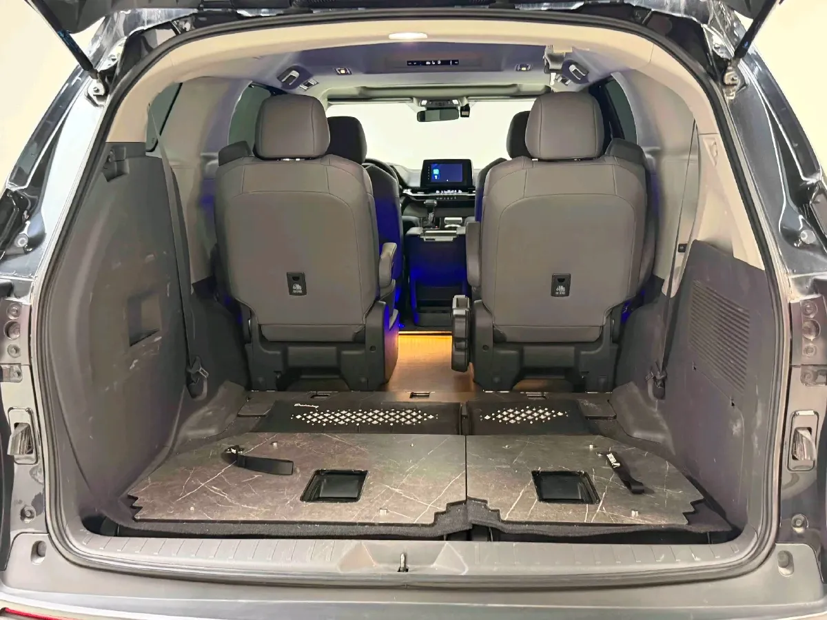 2024 Toyota Granvia 2.5L 189HP L4 E-CVT Hybrid,autocango,china used car exporter,china ev exporter,chinese used car exporter,chinese used ev exporter