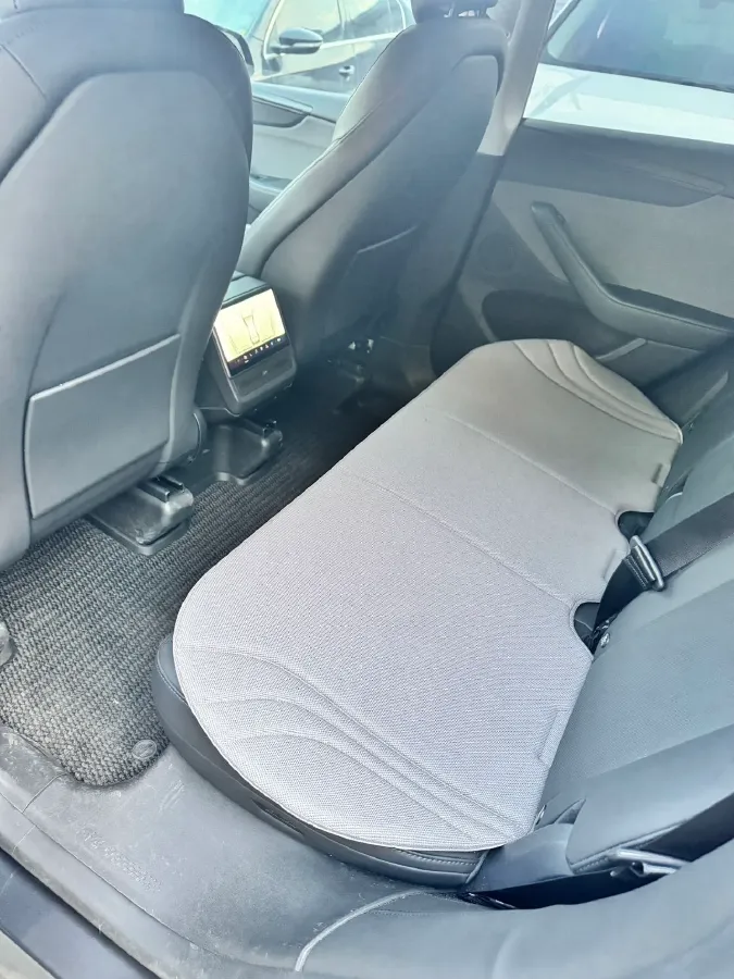 2025 Tesla Model Y BEV 62.5KWH,autocango,china used car exporter,china ev exporter,chinese used car exporter,chinese used ev exporter