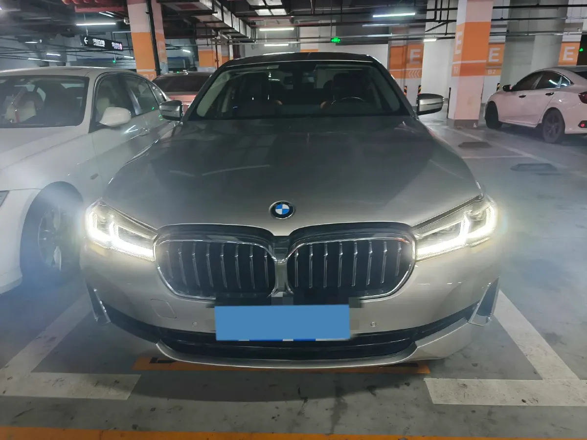 2021 BMW 5 Series 2.0T 184HP L4 8AT,autocango,china used car exporter,china ev exporter,chinese used car exporter,chinese used ev exporter