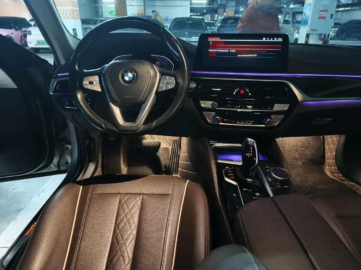 2021 BMW 5 Series 2.0T 184HP L4 8AT,autocango,china used car exporter,china ev exporter,chinese used car exporter,chinese used ev exporter