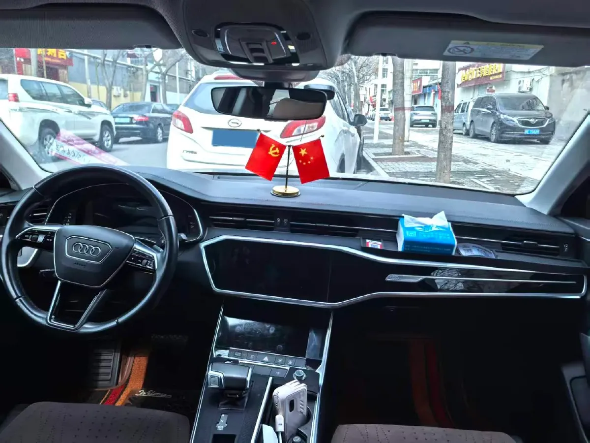 2021 Audi A6L 2.0T 224HP L4 7DCT,autocango,china used car exporter,china ev exporter,chinese used car exporter,chinese used ev exporter