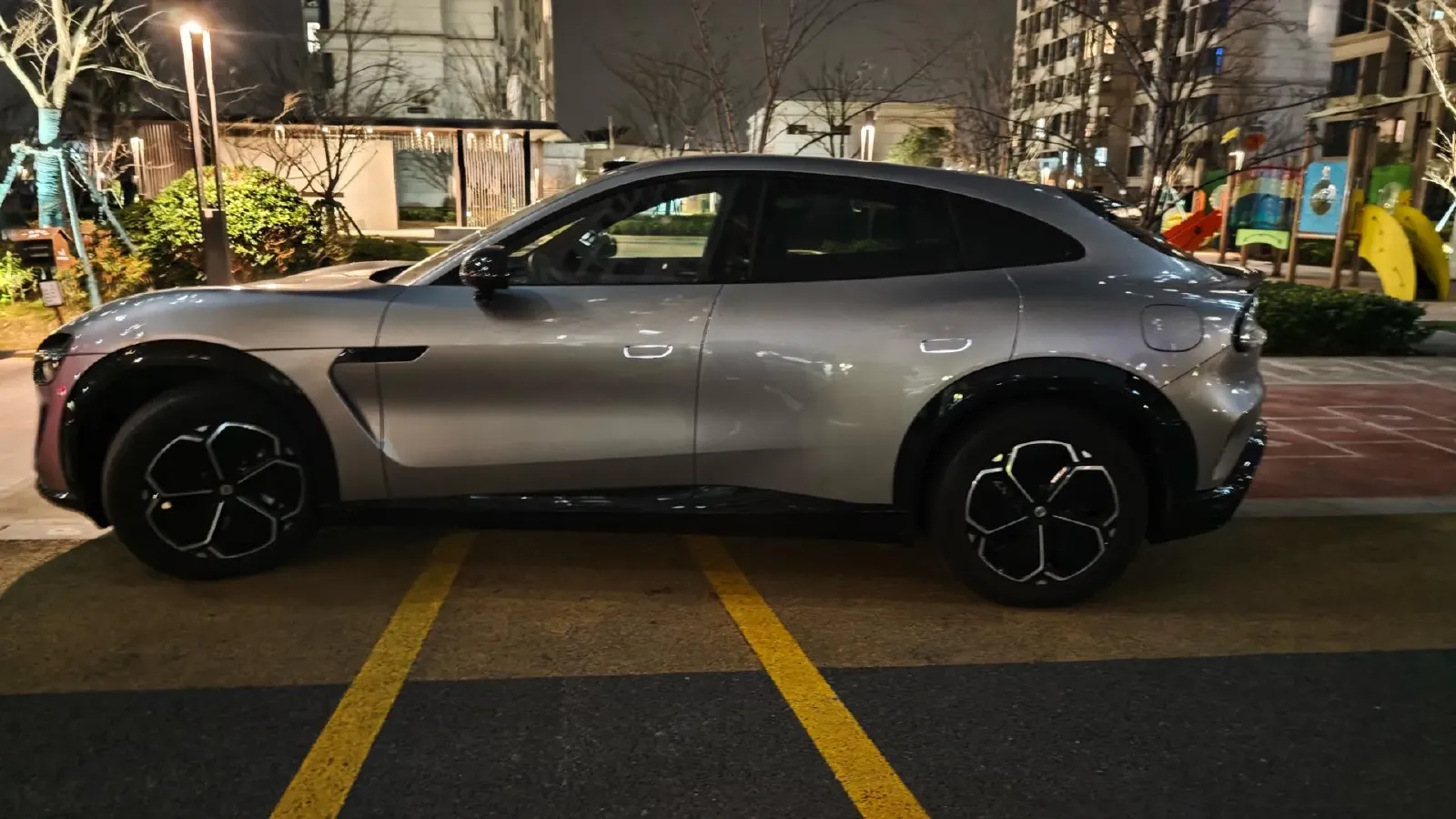 2025 MI YU7 BEV 96.3KWH,autocango,china used car exporter,china ev exporter,chinese used car exporter,chinese used ev exporter