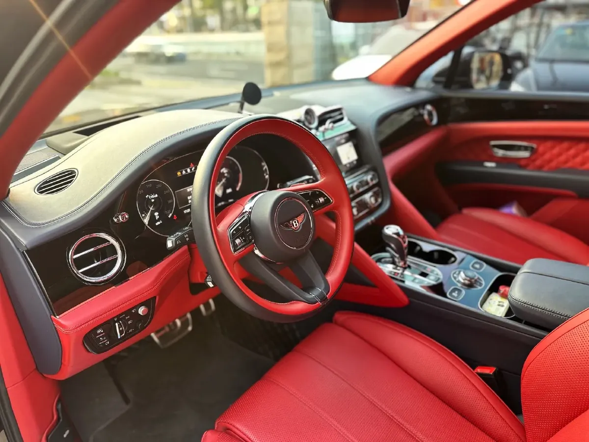 2022 Bentley Bentayga 4.0T 550HP V8 8AT,autocango,china used car exporter,china ev exporter,chinese used car exporter,chinese used ev exporter