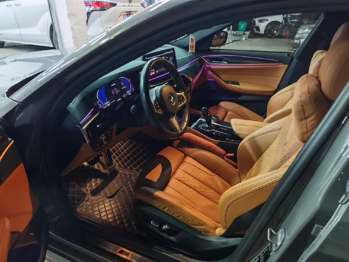 2021 BMW 5 Series 2.0T 252HP L4 8AT,autocango,china used car exporter,china ev exporter,chinese used car exporter,chinese used ev exporter