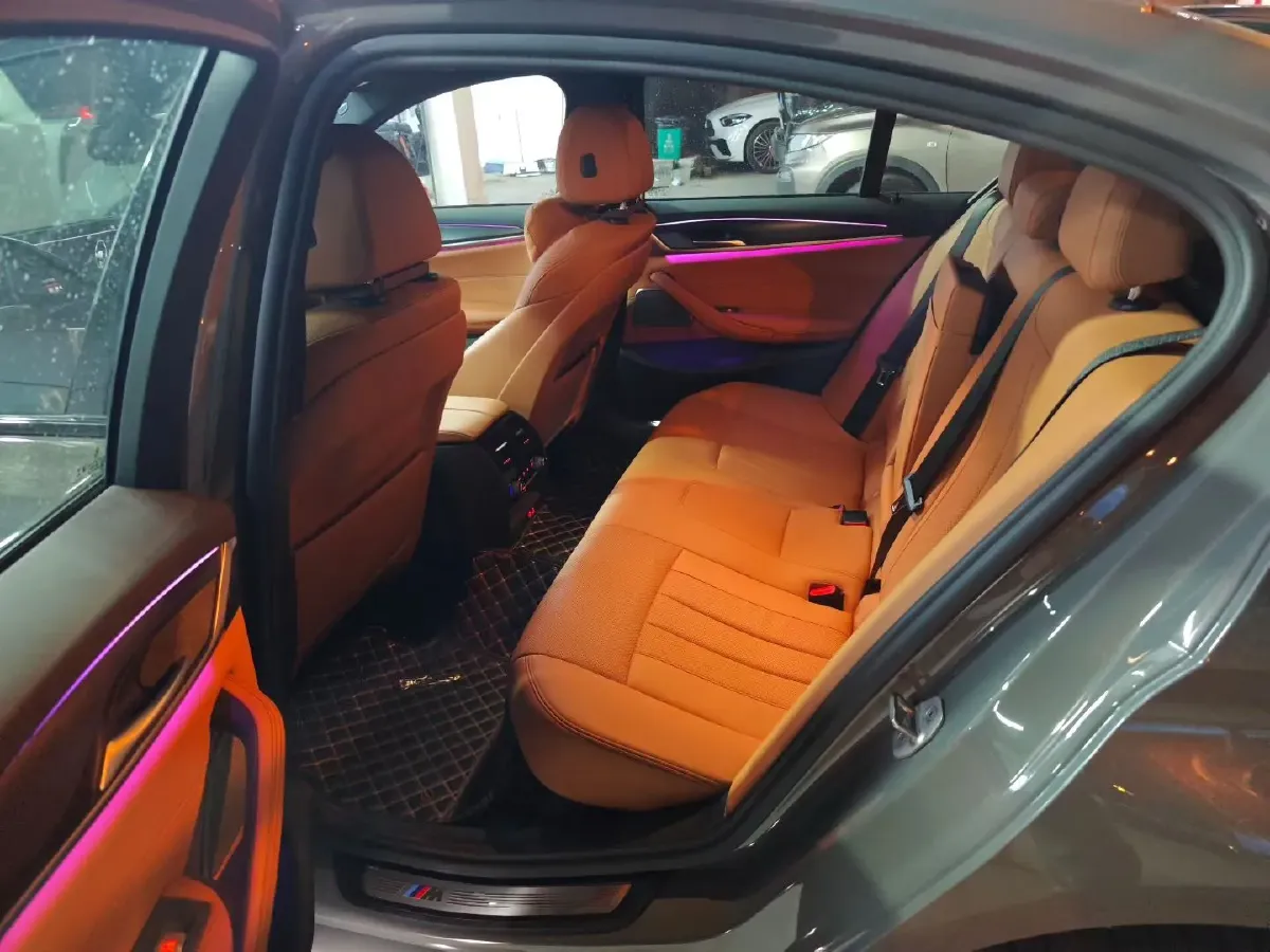 2021 BMW 5 Series 2.0T 252HP L4 8AT,autocango,china used car exporter,china ev exporter,chinese used car exporter,chinese used ev exporter