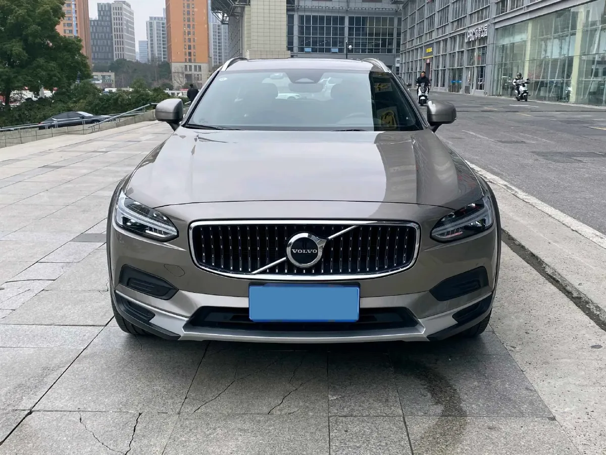 2023 Volvo V90 2.0T 250HP L4 8AT,autocango,china used car exporter,china ev exporter,chinese used car exporter,chinese used ev exporter