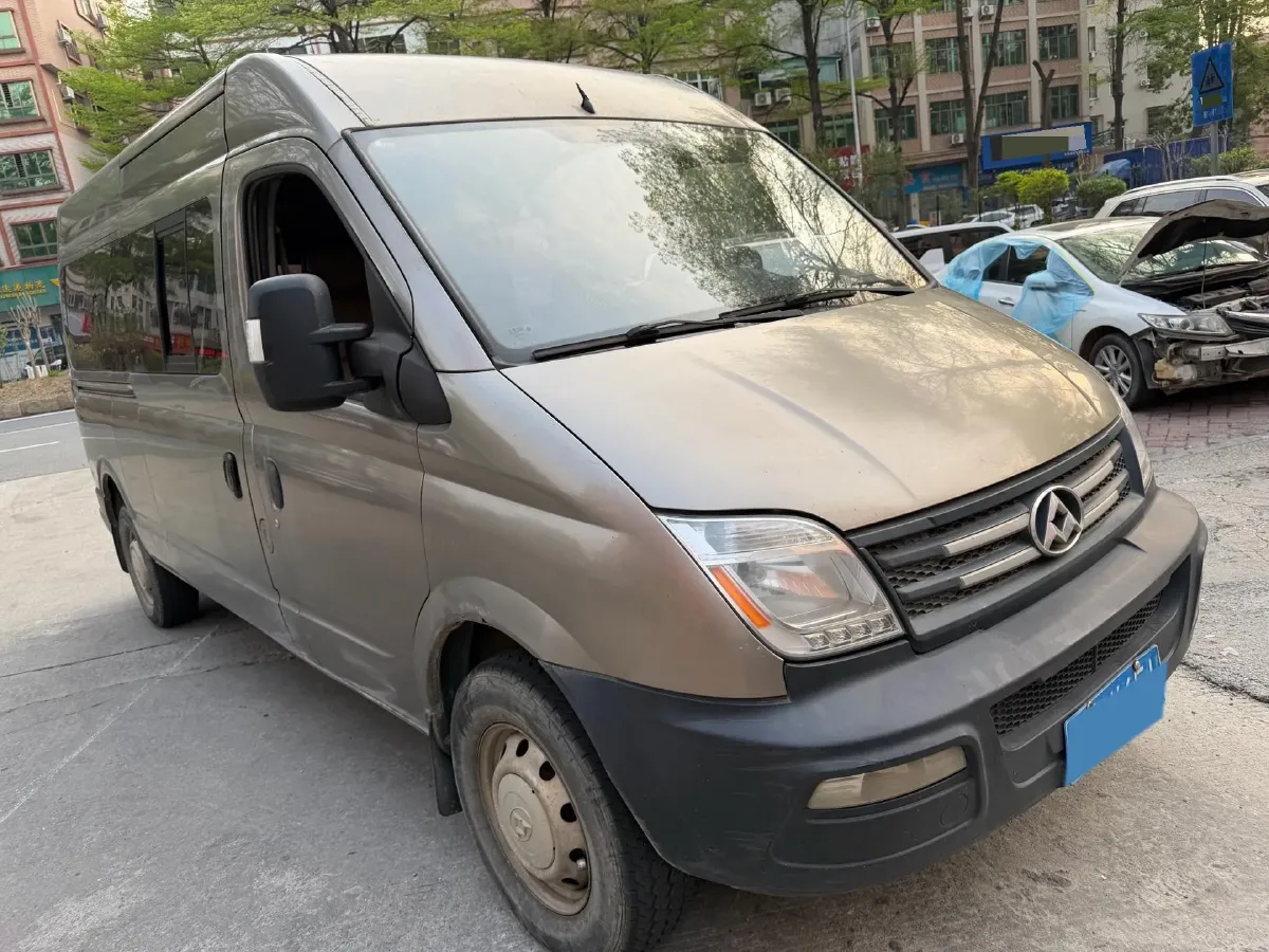2016 MAXUS XinTu V80 2.5T 136HP L4 6MT,autocango,china used car exporter,china ev exporter,chinese used car exporter,chinese used ev exporter