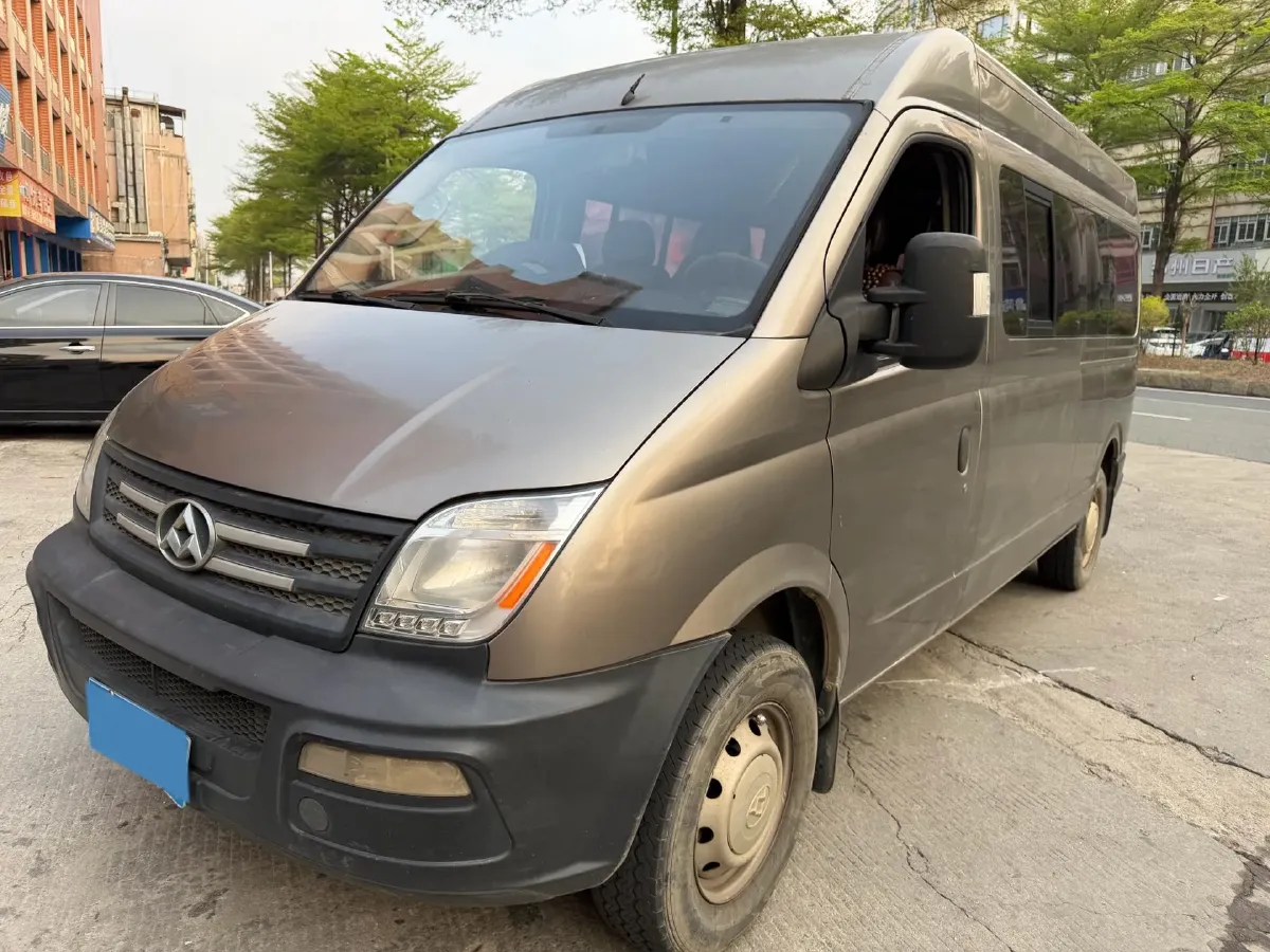 2016 MAXUS XinTu V80 2.5T 136HP L4 6MT,autocango,china used car exporter,china ev exporter,chinese used car exporter,chinese used ev exporter