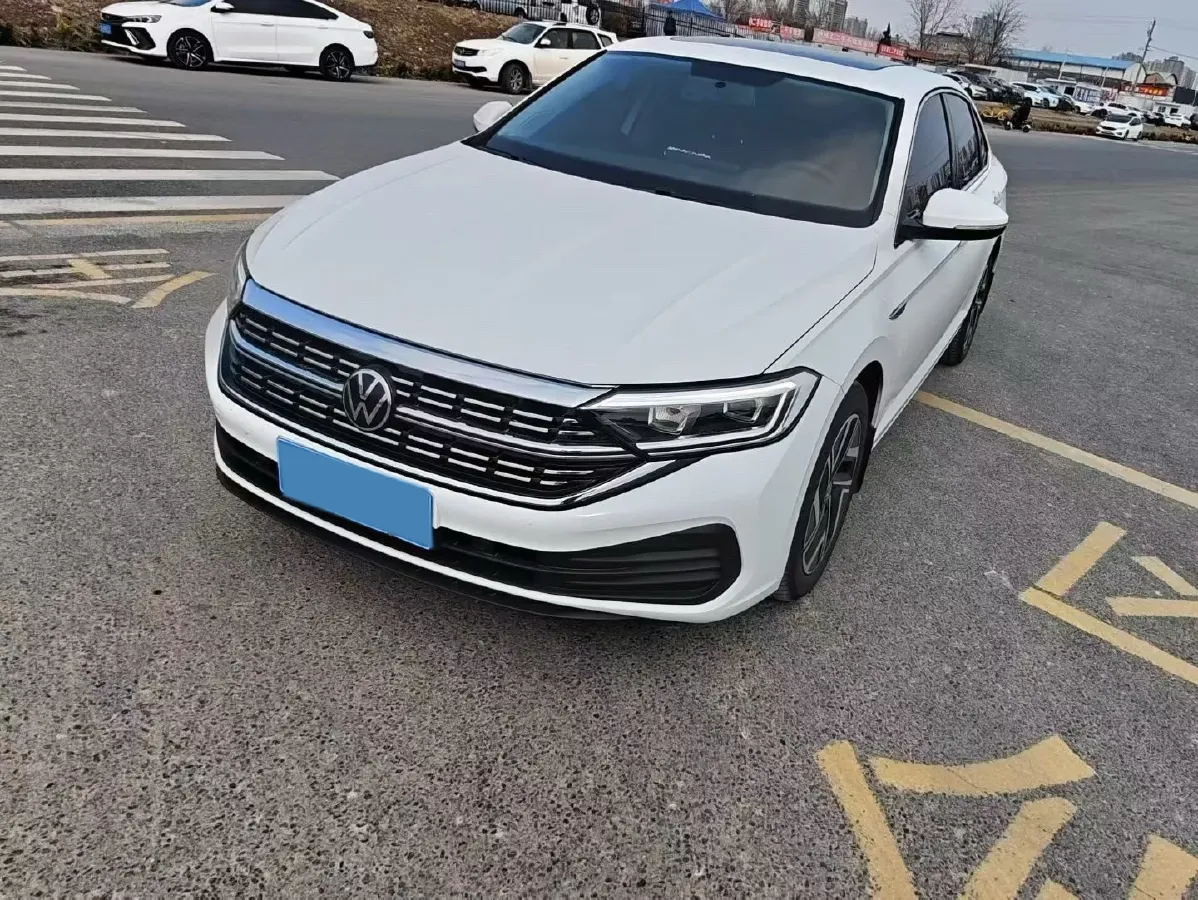 2025 Volkswagen Sagitar 1.5T 160HP L4 7DCT,autocango,china used car exporter,china ev exporter,chinese used car exporter,chinese used ev exporter