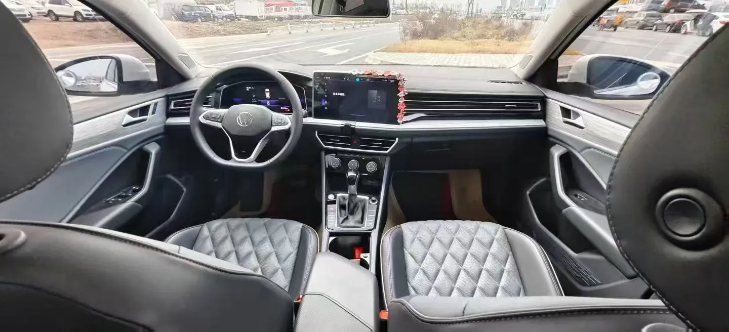 2025 Volkswagen Sagitar 1.5T 160HP L4 7DCT,autocango,china used car exporter,china ev exporter,chinese used car exporter,chinese used ev exporter