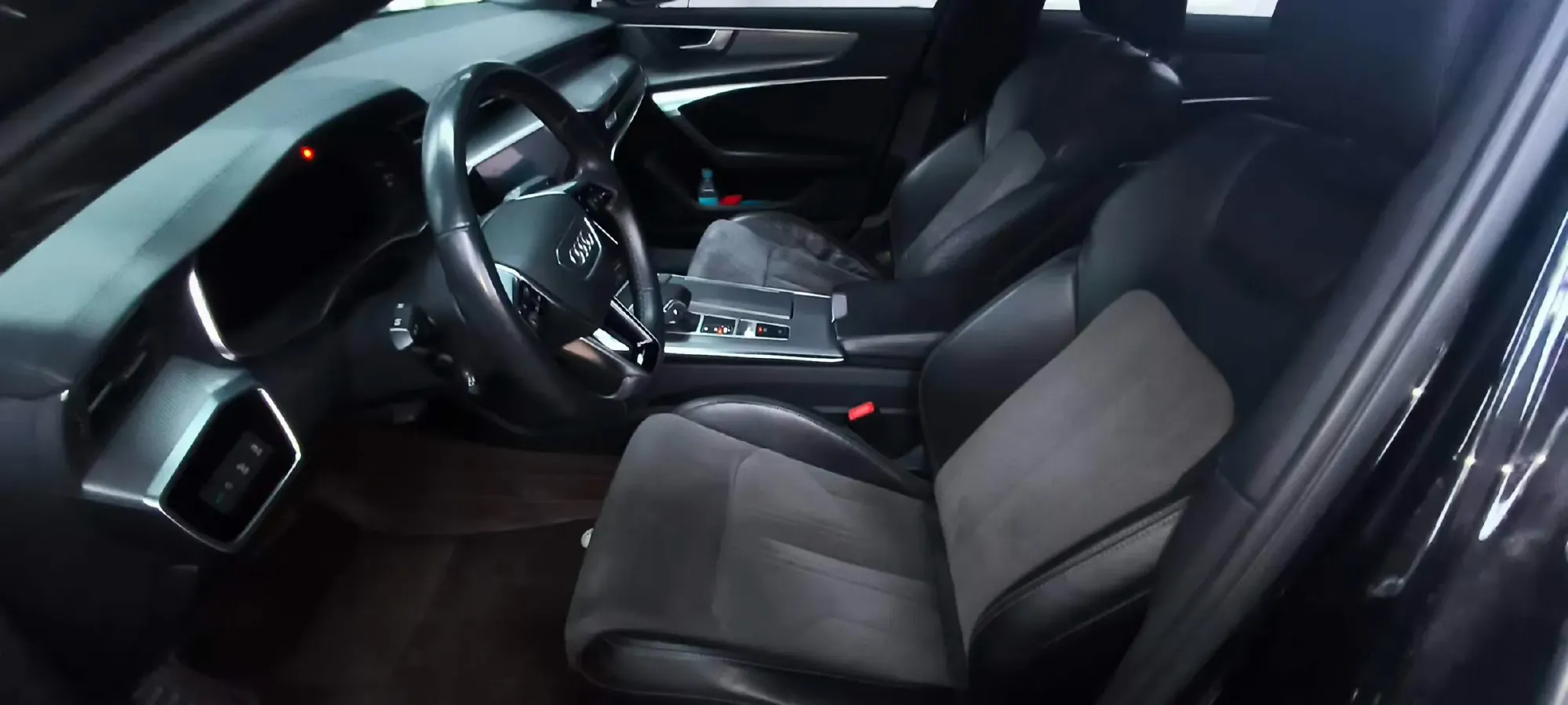 2020 Audi A6L 2.0T 190HP L4 7DCT,autocango,china used car exporter,china ev exporter,chinese used car exporter,chinese used ev exporter