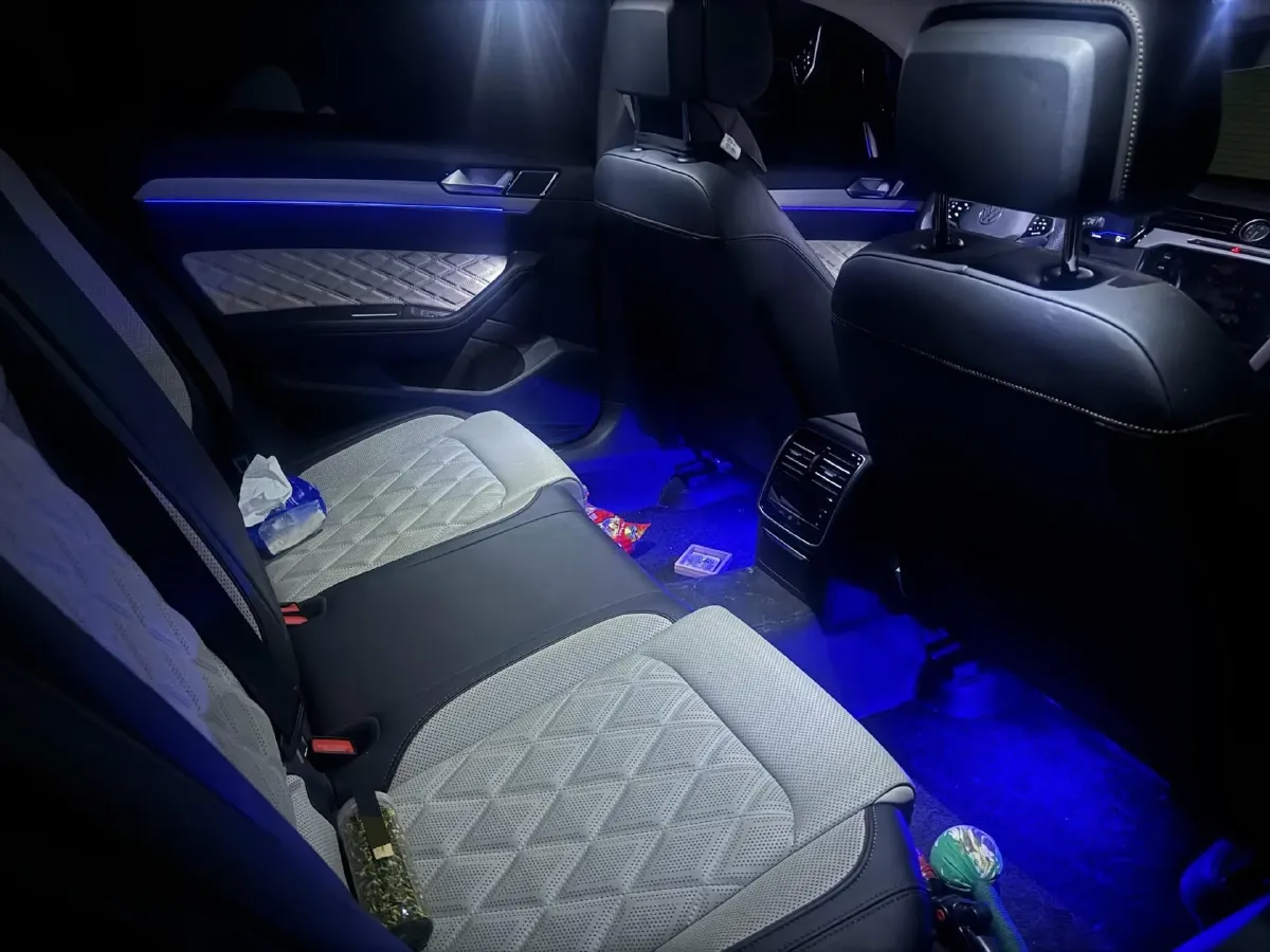 2023 Volkswagen Magotan 2.0T 186HP L4 7DCT,autocango,china used car exporter,china ev exporter,chinese used car exporter,chinese used ev exporter