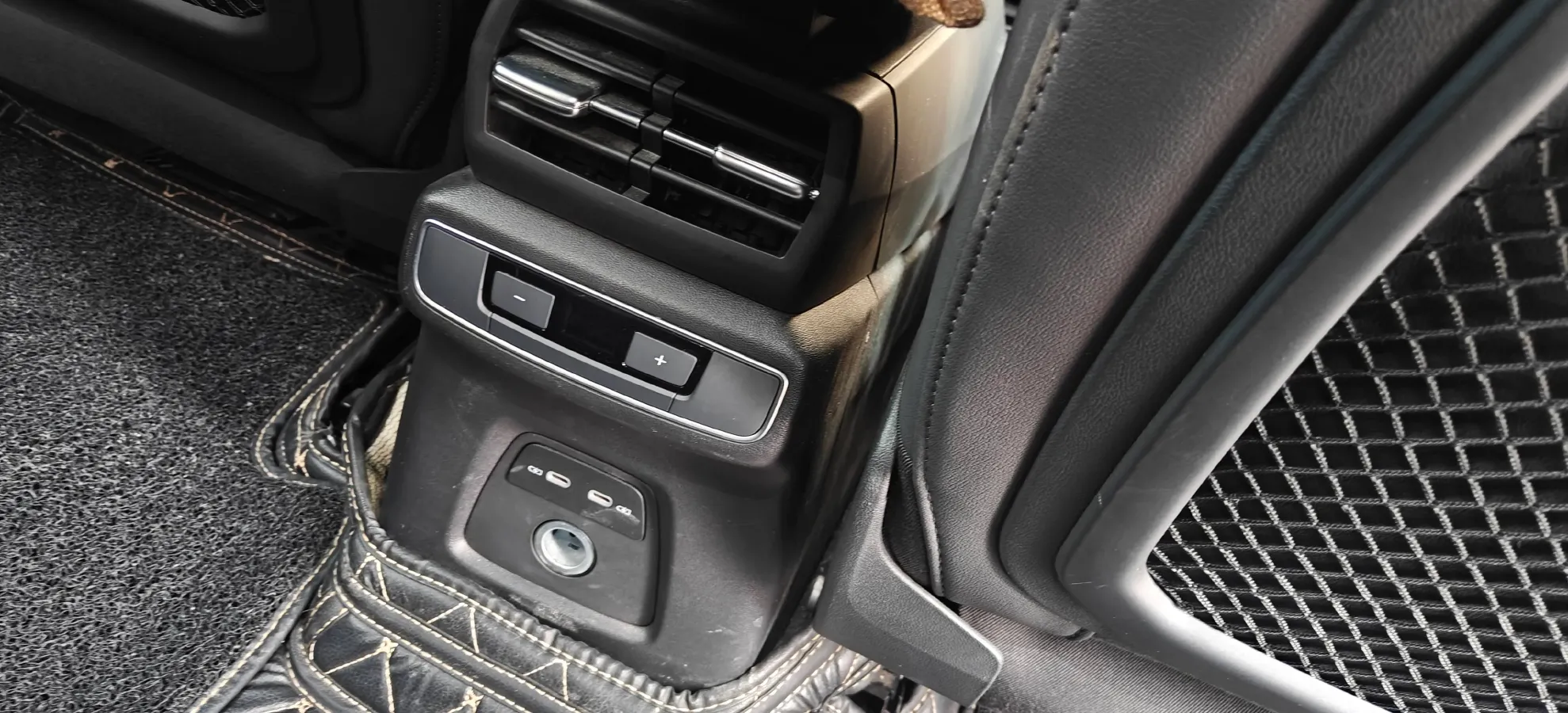 2022 Audi Q4 e-tron BEV 84.8KWH,autocango,china used car exporter,china ev exporter,chinese used car exporter,chinese used ev exporter