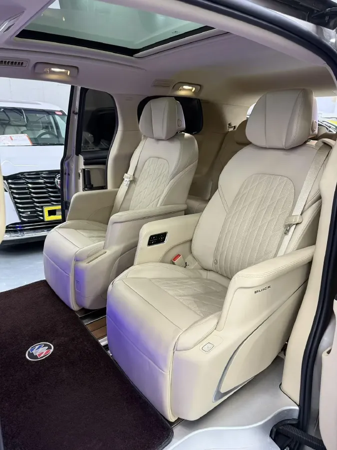 2023 Buick GL8 2.0T 237HP L4 9AT,autocango,china used car exporter,china ev exporter,chinese used car exporter,chinese used ev exporter