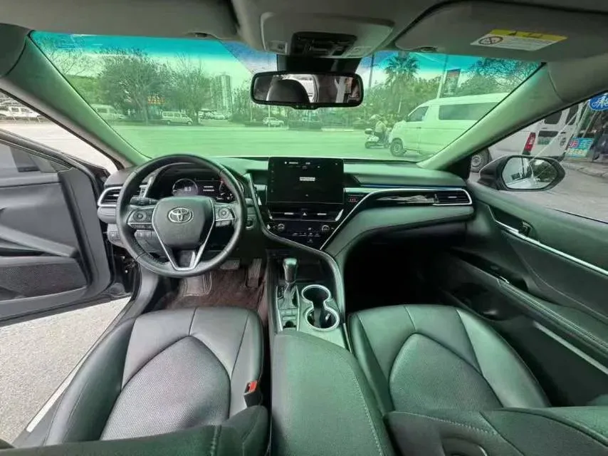 2021 Toyota Camry 2.5L 209HP L4 8AT,autocango,china used car exporter,china ev exporter,chinese used car exporter,chinese used ev exporter