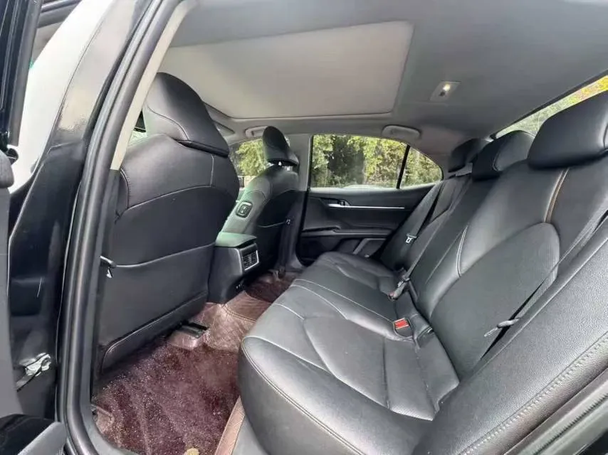 2021 Toyota Camry 2.5L 209HP L4 8AT,autocango,china used car exporter,china ev exporter,chinese used car exporter,chinese used ev exporter