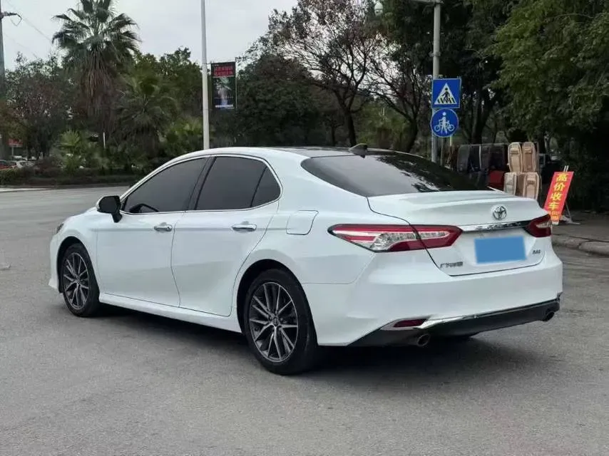 2021 Toyota Camry 2.5L 209HP L4 8AT,autocango,china used car exporter,china ev exporter,chinese used car exporter,chinese used ev exporter