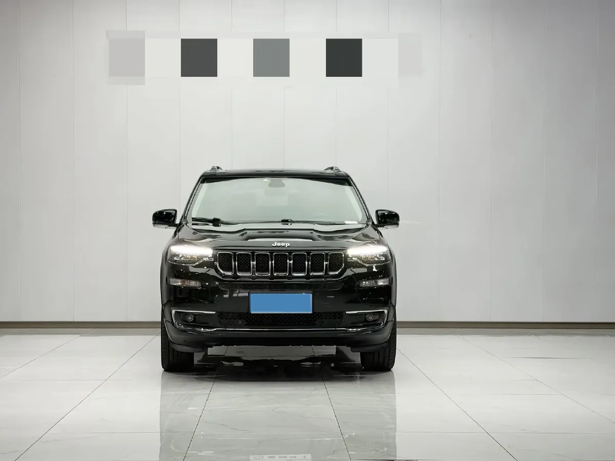 2018 Jeep Grand Commander 2.0T 265HP L4 9AT,autocango,china used car exporter,china ev exporter,chinese used car exporter,chinese used ev exporter