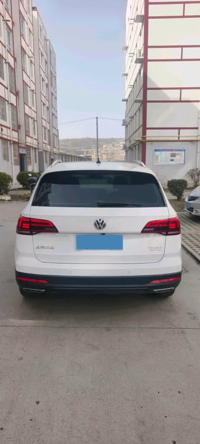 2019 MINI MINI 1.5T 102HP L3 7DCT,autocango,china used car exporter,china ev exporter,chinese used car exporter,chinese used ev exporter