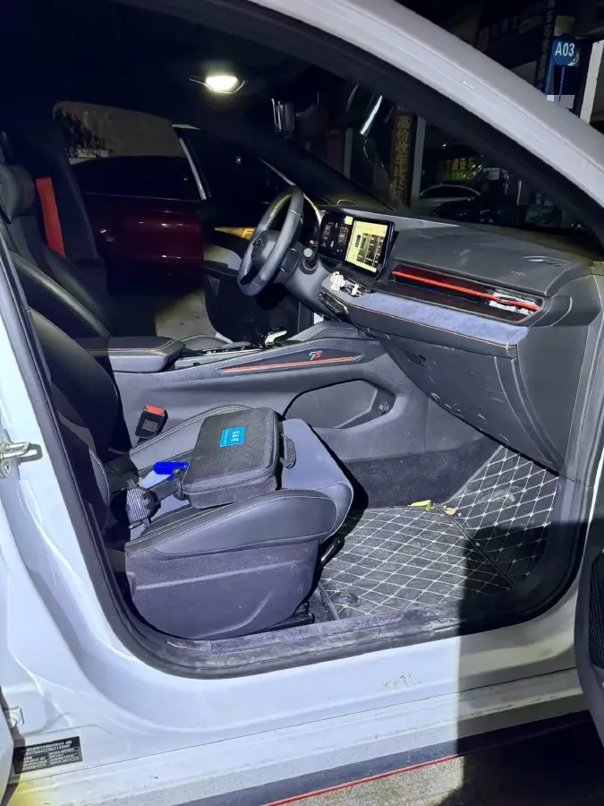 2022 Geely Binray 1.5T 181HP L4 7DCT,autocango,china used car exporter,china ev exporter,chinese used car exporter,chinese used ev exporter