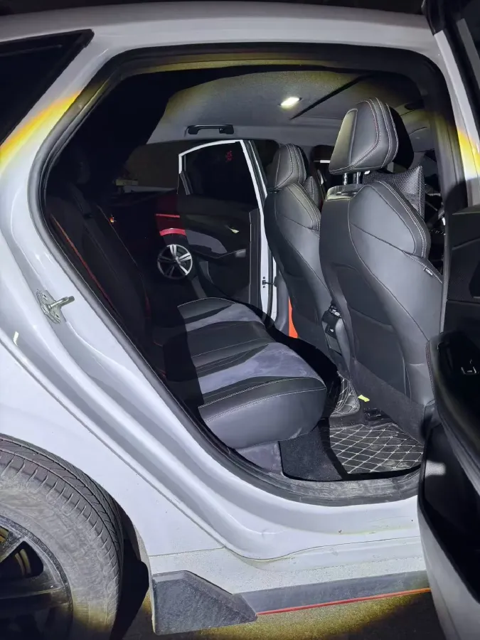 2022 Geely Binray 1.5T 181HP L4 7DCT,autocango,china used car exporter,china ev exporter,chinese used car exporter,chinese used ev exporter