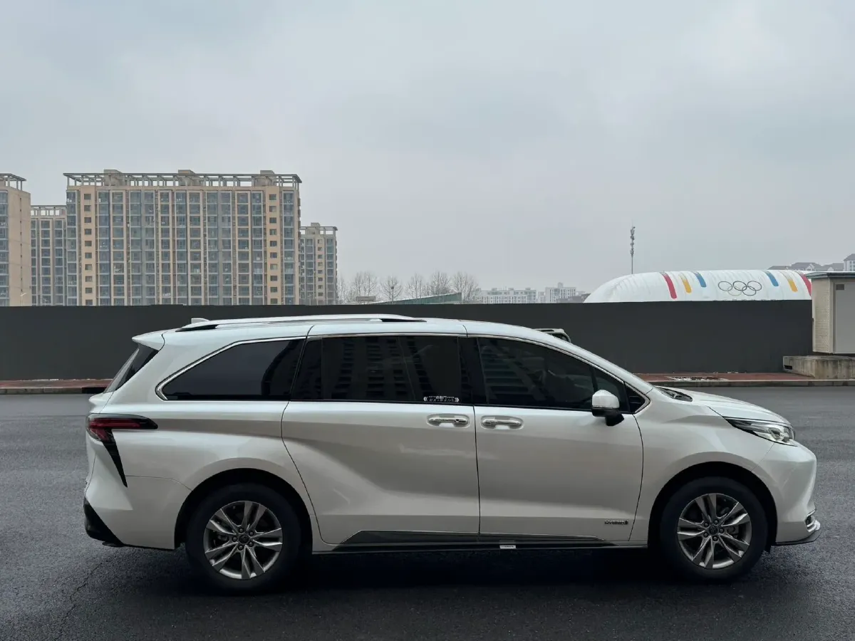 2021 Toyota Sienna 2.5L 192HP L4 E-CVT Hybrid,autocango,china used car exporter,china ev exporter,chinese used car exporter,chinese used ev exporter