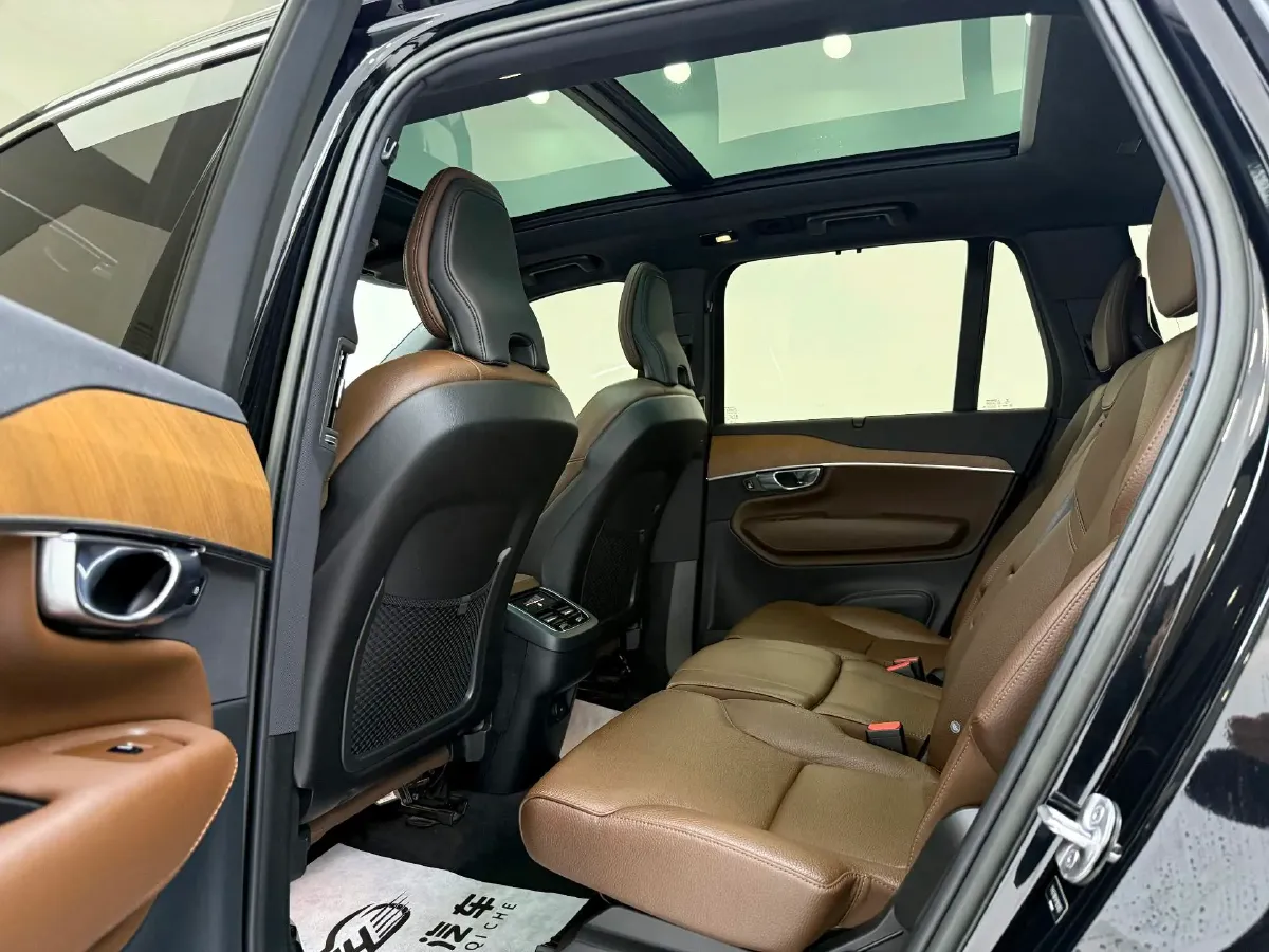 2023 Volvo XC90 2.0T 299HP L4 8AT,autocango,china used car exporter,china ev exporter,chinese used car exporter,chinese used ev exporter
