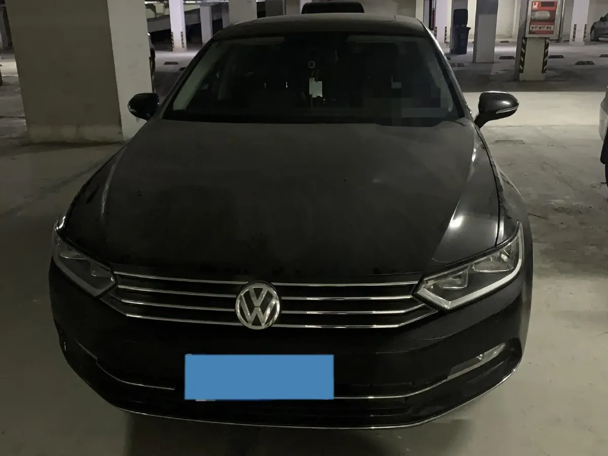 2018 Volkswagen Magotan 1.8T 180HP L4 7DCT,autocango,china used car exporter,china ev exporter,chinese used car exporter,chinese used ev exporter