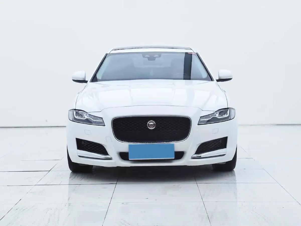 2018 Jaguar XFL 2.0T 200HP L4 8AT,autocango,china used car exporter,china ev exporter,chinese used car exporter,chinese used ev exporter