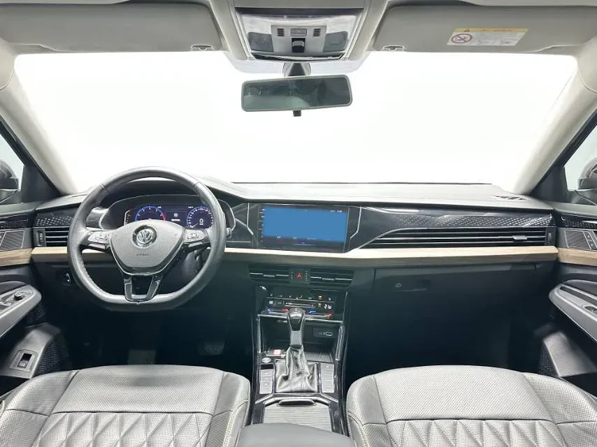 2020 Volkswagen Passat 2.0T 186HP L4 7DCT,autocango,china used car exporter,china ev exporter,chinese used car exporter,chinese used ev exporter